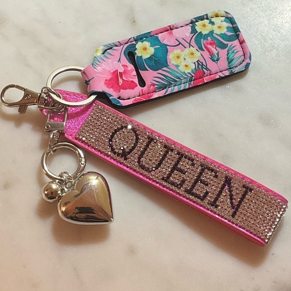 Accessories - Queen Pink Detachable Purse Keychain
& Lipstick Pouch